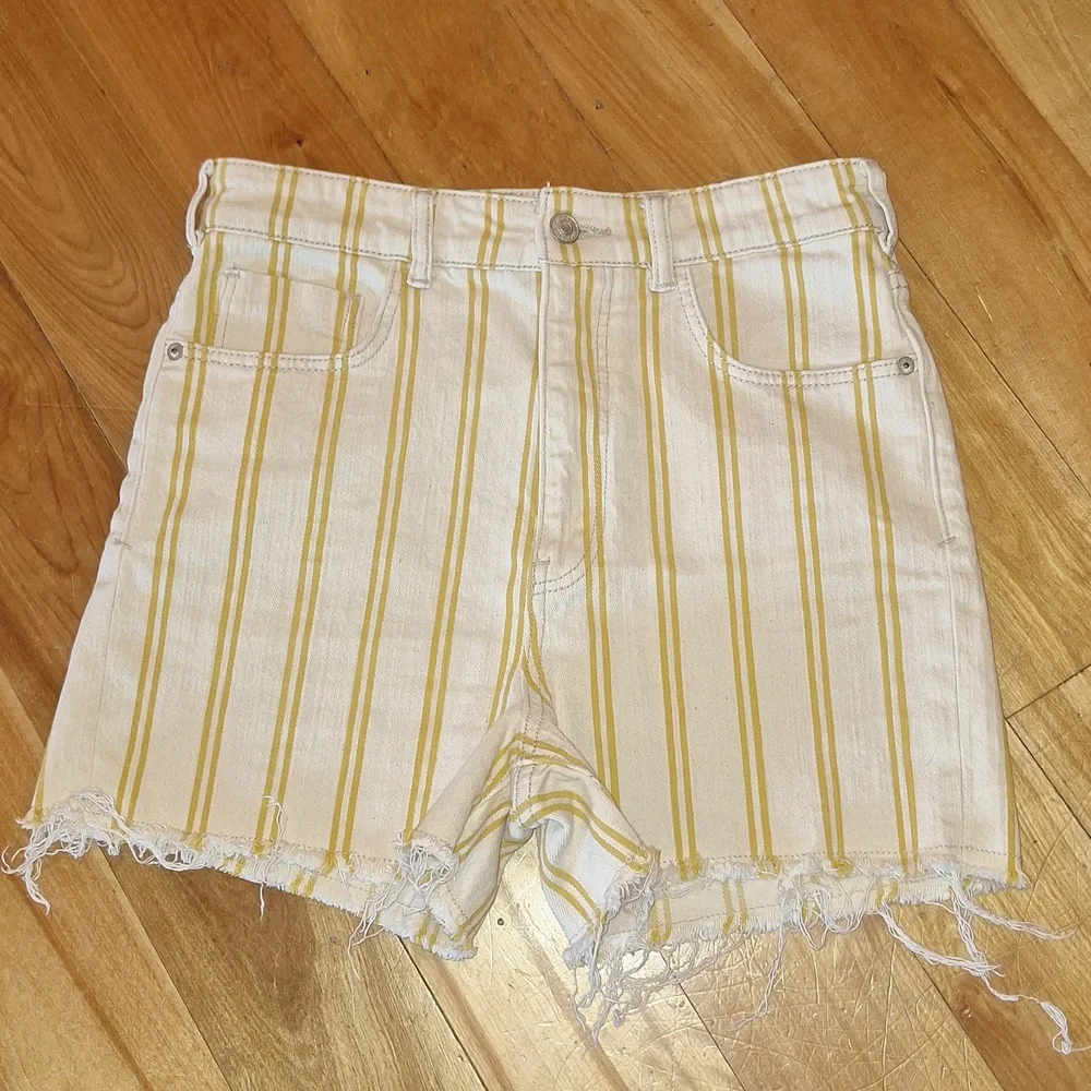 Anthropologie Pilcro Yellow & Cream Striped Cut Off High Waist Shorts Size 28 - Picture 4 of 12